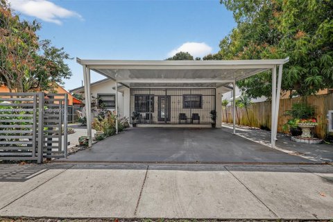 Купить виллу или дом в Майами, Флорида 3 спальни, 134.15м2, № 2038494 - фото 2