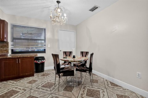 Купить виллу или дом в Майами, Флорида 3 спальни, 134.15м2, № 2038494 - фото 24