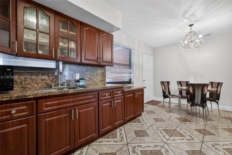 Купить виллу или дом в Майами, Флорида 3 спальни, 134.15м2, № 2038494 - фото 28