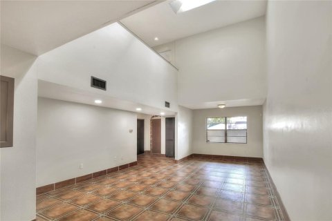 Condo in Lakeland, Florida, 2 bedrooms  № 1721572 - photo 7