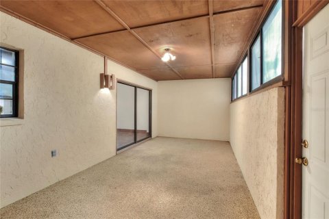 Condo in Lakeland, Florida, 2 bedrooms  № 1721572 - photo 23