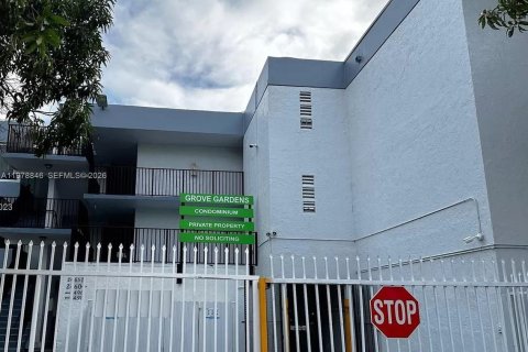 Купить кондоминиум в Майами, Флорида 2 спальни, 83.61м2, № 2048278 - фото 2