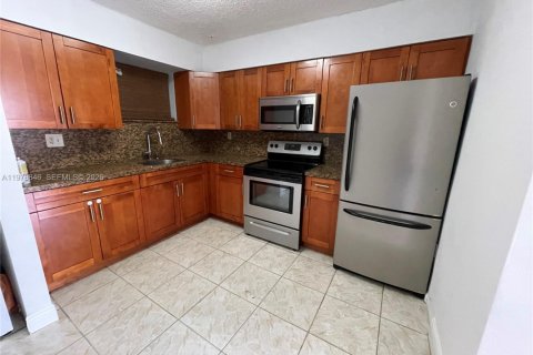 Купить кондоминиум в Майами, Флорида 2 спальни, 83.61м2, № 2048278 - фото 8