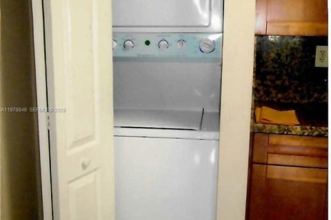 Купить кондоминиум в Майами, Флорида 2 спальни, 83.61м2, № 2048278 - фото 6