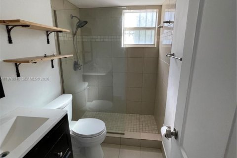 Купить кондоминиум в Майами, Флорида 2 спальни, 83.61м2, № 2048278 - фото 11