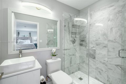 Casa en venta en Homestead, Florida, 4 dormitorios, 306.11 m2 № 1996830 - foto 17