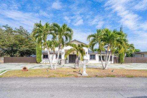 Casa en venta en Homestead, Florida, 4 dormitorios, 306.11 m2 № 1996830 - foto 2