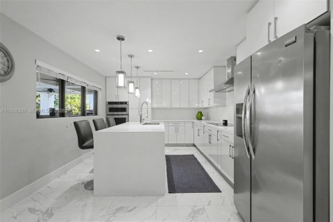 Casa en venta en Homestead, Florida, 4 dormitorios, 306.11 m2 № 1996830 - foto 9