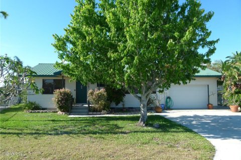 Casa en venta en Okeechobee, Florida, 3 dormitorios, 150.59 m2 № 1527905 - foto 1