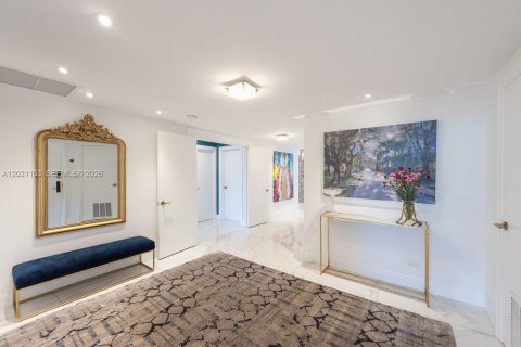 Condominio en venta en Bay Harbor Islands, Florida, 2 dormitorios, 189.99 m2 № 2183458 - foto 10