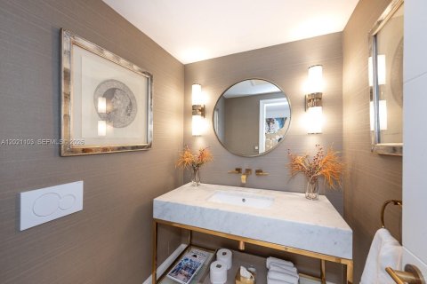 Condominio en venta en Bay Harbor Islands, Florida, 2 dormitorios, 189.99 m2 № 2183458 - foto 20