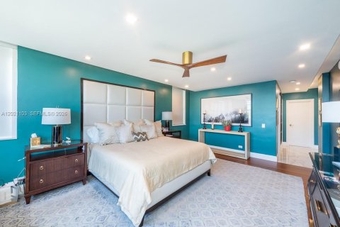 Condominio en venta en Bay Harbor Islands, Florida, 2 dormitorios, 189.99 m2 № 2183458 - foto 13