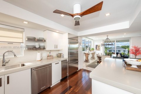 Condominio en venta en Bay Harbor Islands, Florida, 2 dormitorios, 189.99 m2 № 2183458 - foto 6