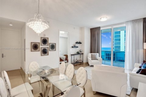 Condo in Sunny Isles Beach, Florida, 3 bedrooms  № 1737782 - photo 23