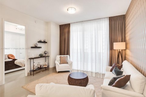 Condo in Sunny Isles Beach, Florida, 3 bedrooms  № 1737782 - photo 12
