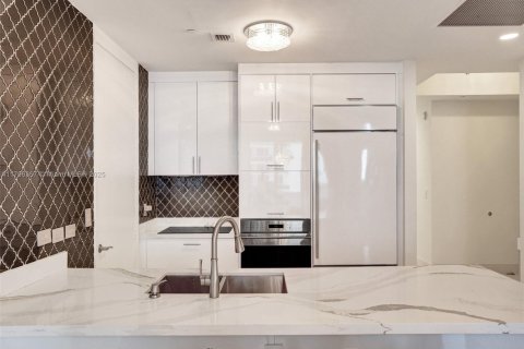 Condo in Sunny Isles Beach, Florida, 3 bedrooms  № 1737782 - photo 24