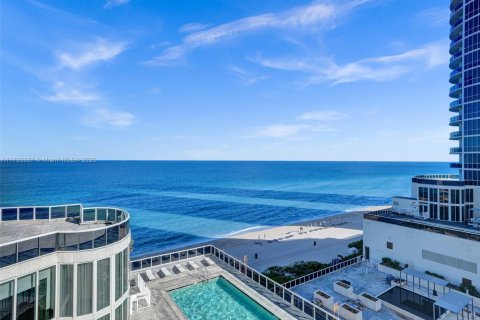 Condo in Sunny Isles Beach, Florida, 3 bedrooms  № 1737782 - photo 6