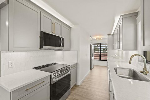 Condominio en venta en South Pasadena, Florida, 2 dormitorios, 134.24 m2 № 1907560 - foto 14