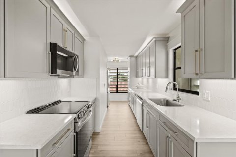 Condominio en venta en South Pasadena, Florida, 2 dormitorios, 134.24 m2 № 1907560 - foto 3