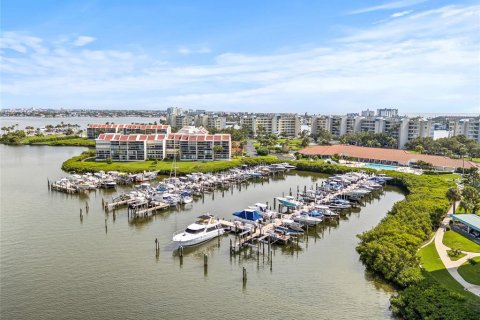 Condominio en venta en South Pasadena, Florida, 2 dormitorios, 134.24 m2 № 1907560 - foto 1