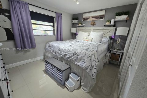 Casa en venta en Miami, Florida, 3 dormitorios, 93.65 m2 № 2026805 - foto 9