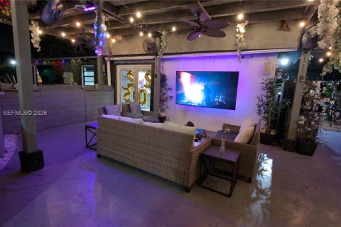 Casa en venta en Miami, Florida, 3 dormitorios, 93.65 m2 № 2026805 - foto 2