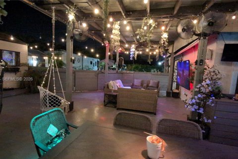 Casa en venta en Miami, Florida, 3 dormitorios, 93.65 m2 № 2026805 - foto 4
