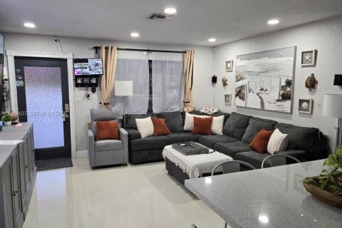 Casa en venta en Miami, Florida, 3 dormitorios, 93.65 m2 № 2026805 - foto 14