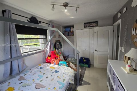 Casa en venta en Miami, Florida, 3 dormitorios, 93.65 m2 № 2026805 - foto 11