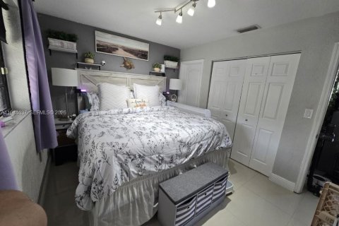 Casa en venta en Miami, Florida, 3 dormitorios, 93.65 m2 № 2026805 - foto 8