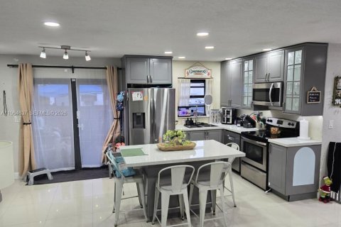 Casa en venta en Miami, Florida, 3 dormitorios, 93.65 m2 № 2026805 - foto 15