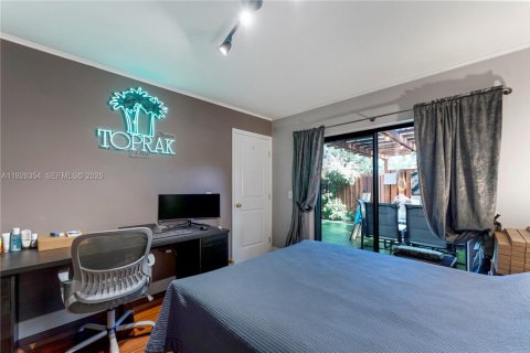 Touwnhouse à vendre à Davie, Floride: 3 chambres, 138.24 m2 № 1986616 - photo 10