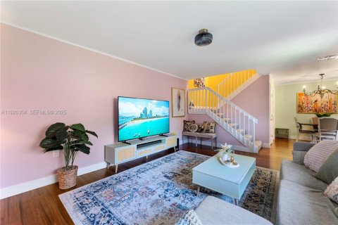 Touwnhouse à vendre à Davie, Floride: 3 chambres, 138.24 m2 № 1986616 - photo 2