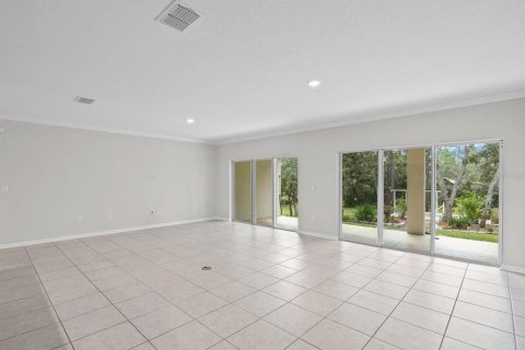 House in Spring Hill, Florida 4 bedrooms, 209.96 sq.m. № 2418790 - photo 28