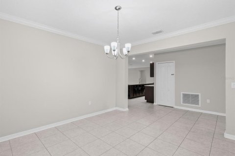 House in Spring Hill, Florida 4 bedrooms, 209.96 sq.m. № 2418790 - photo 14