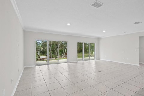 House in Spring Hill, Florida 4 bedrooms, 209.96 sq.m. № 2418790 - photo 26