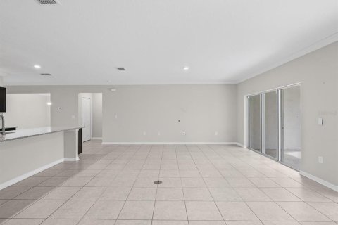 House in Spring Hill, Florida 4 bedrooms, 209.96 sq.m. № 2418790 - photo 27