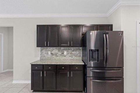 House in Spring Hill, Florida 4 bedrooms, 209.96 sq.m. № 2418790 - photo 18
