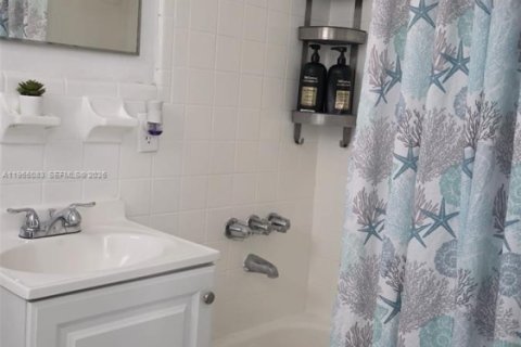 Immobilier commercial à vendre à Miami, Floride: 137.96 m2 № 2010952 - photo 21