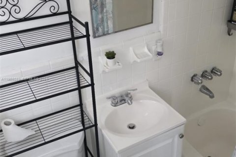 Immobilier commercial à vendre à Miami, Floride: 137.96 m2 № 2010952 - photo 30