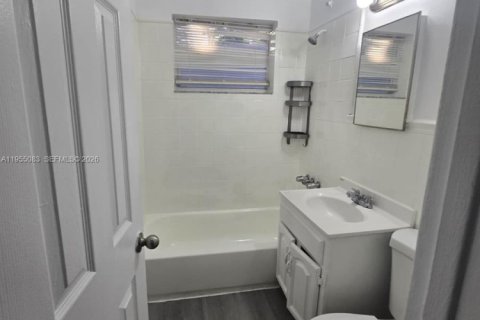 Immobilier commercial à vendre à Miami, Floride: 137.96 m2 № 2010952 - photo 5