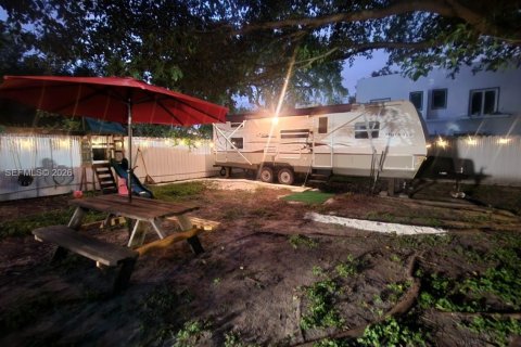 Immobilier commercial à vendre à Miami, Floride: 137.96 m2 № 2010952 - photo 28