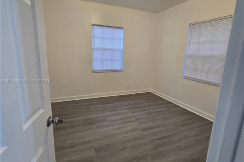 Immobilier commercial à vendre à Miami, Floride: 137.96 m2 № 2010952 - photo 12