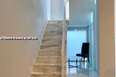 Condo in Sunny Isles Beach, Florida, 2 bedrooms  № 1979084 - photo 9