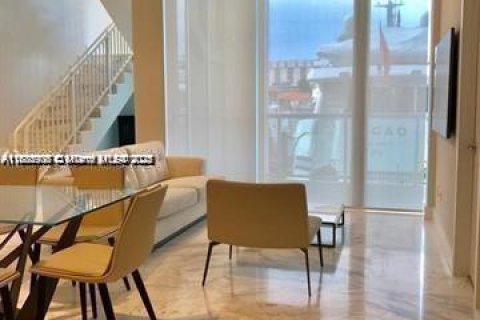 Condo in Sunny Isles Beach, Florida, 2 bedrooms  № 1979084 - photo 11