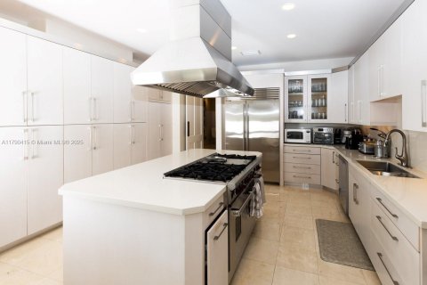 Купить виллу или дом в Корал-Гейблс, Флорида 5 спален, 469.44м2, № 2019405 - фото 20