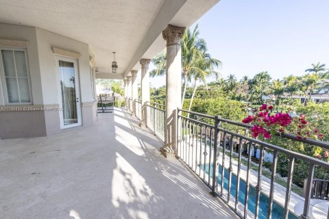 Купить виллу или дом в Корал-Гейблс, Флорида 5 спален, 469.44м2, № 2019405 - фото 8