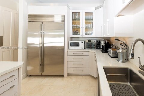 Купить виллу или дом в Корал-Гейблс, Флорида 5 спален, 469.44м2, № 2019405 - фото 21