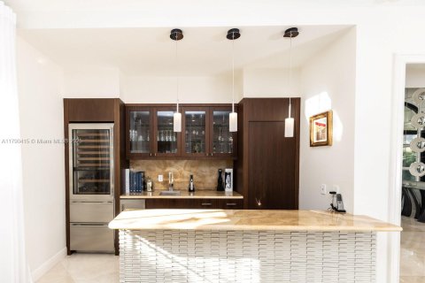 Купить виллу или дом в Корал-Гейблс, Флорида 5 спален, 469.44м2, № 2019405 - фото 28