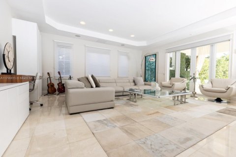 Купить виллу или дом в Корал-Гейблс, Флорида 5 спален, 469.44м2, № 2019405 - фото 30